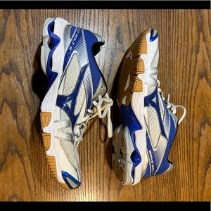 Mizuno Womens Wave Bolt 6 Volleyball Shoes